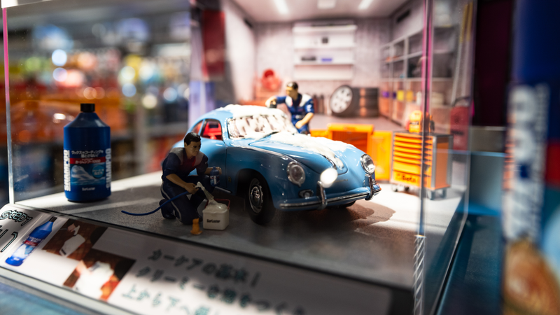 Illustration for article titled A Look Inside Autobacs: Japan's Fascinating Auto Parts Megastore
